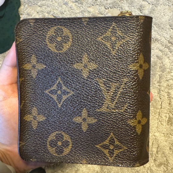 Vintage Louis Vuitton Zip Around Wallet With Snap - Picture 2 of 9